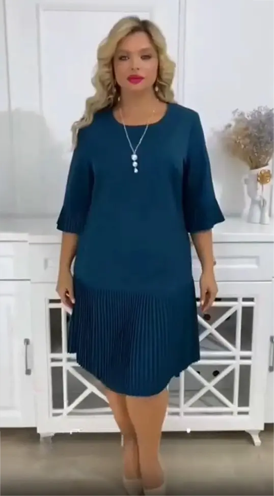 Elegantiška klostuota suknelė