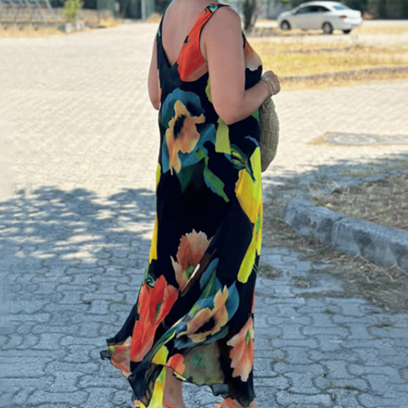 Patogi vasariška suknelė su gėlių raštu