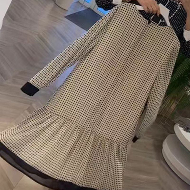 Elegantiška taškuota suknelė