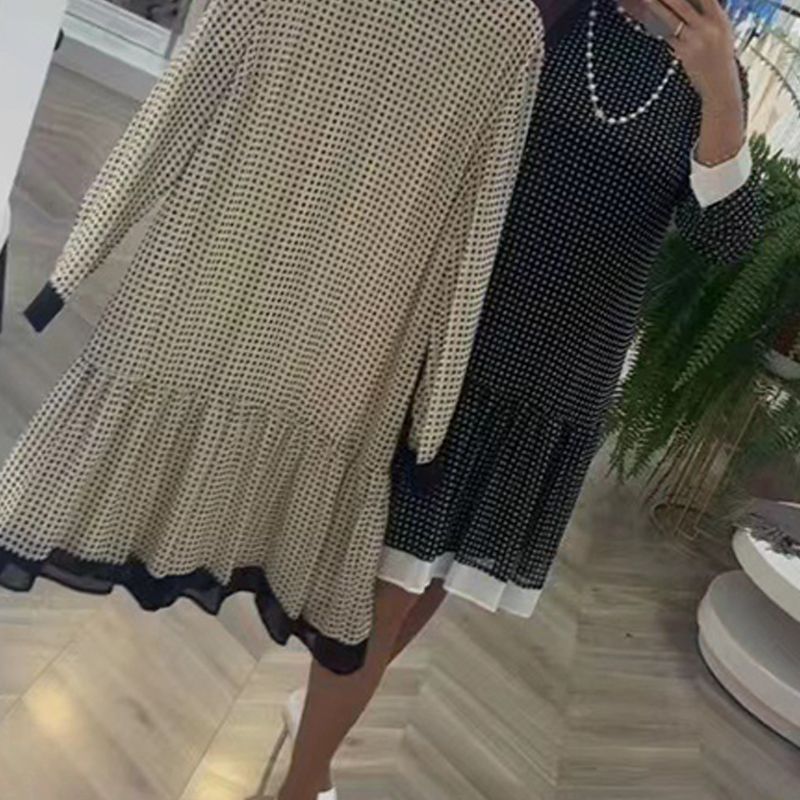 Elegantiška taškuota suknelė