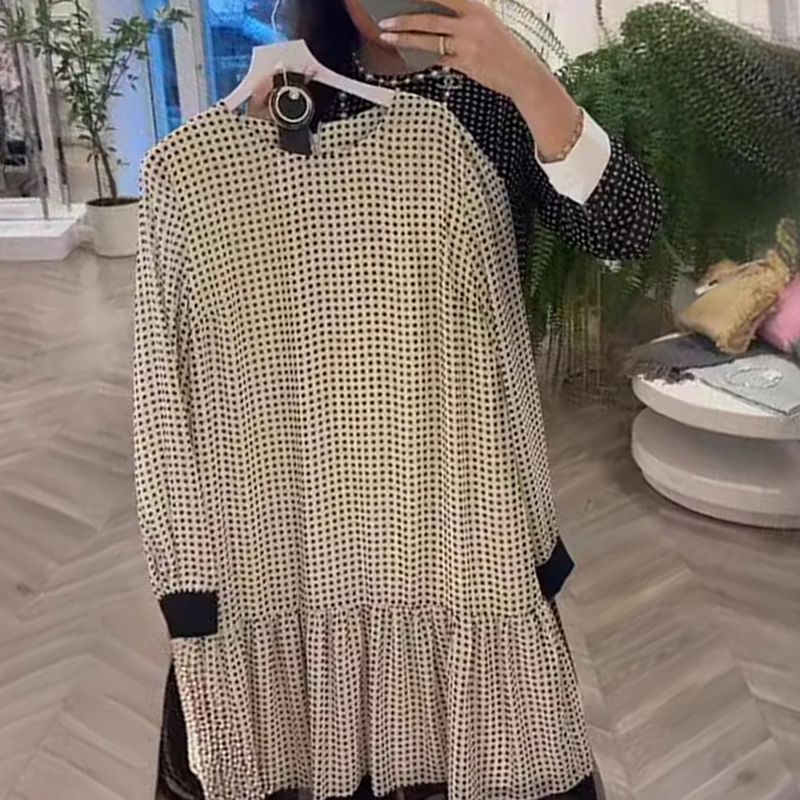 Elegantiška taškuota suknelė