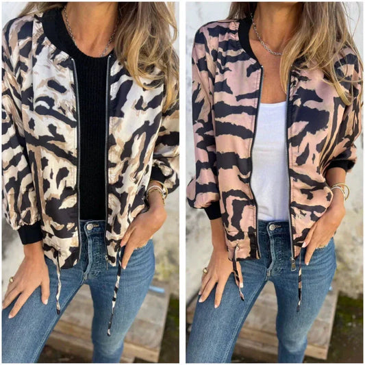 Elegantiškas leopardo rašto megztukas