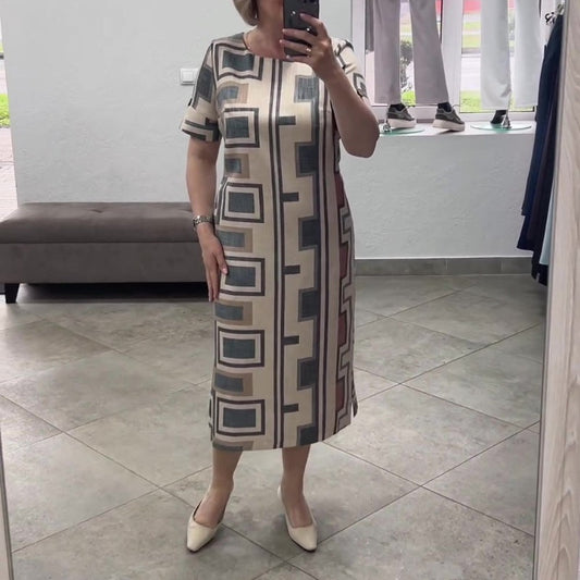 Elegantiško rašto suknelė apvalia iškirpte