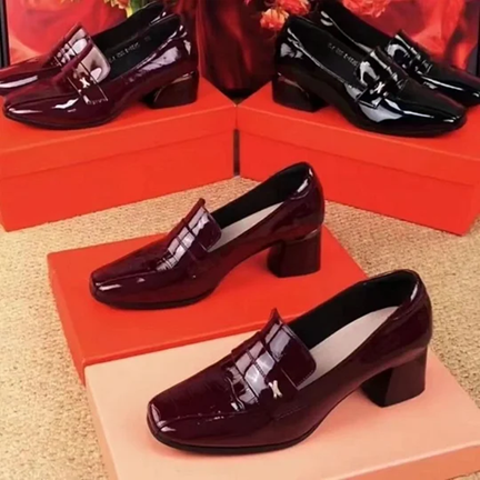 Stilingi ir elegantiški bateliai